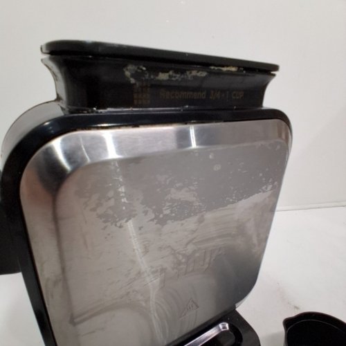 NINJA COUNTERTOP BELGIAN WAFFLE MAKER NEVERSTICK WITH POUR CUP - BLACK/SILVER - (MODEL: BW1000C) image 4