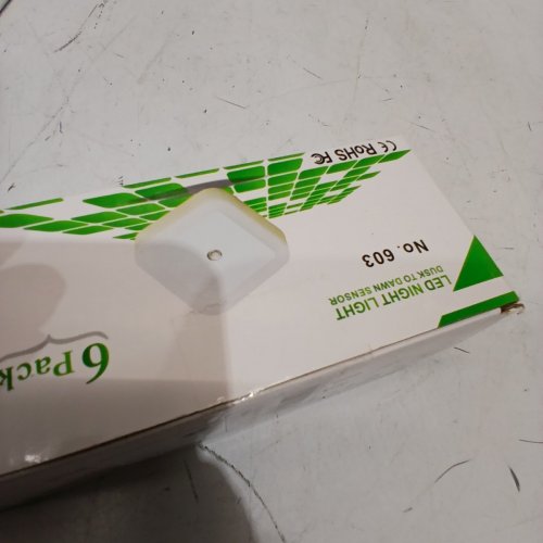 4PK DUSK-TO-DAWN SENSOR LED NIGHT LIGHT 100 V-240 V, 50HZ, 0.5W - WARM (STYLE: 608) image 3