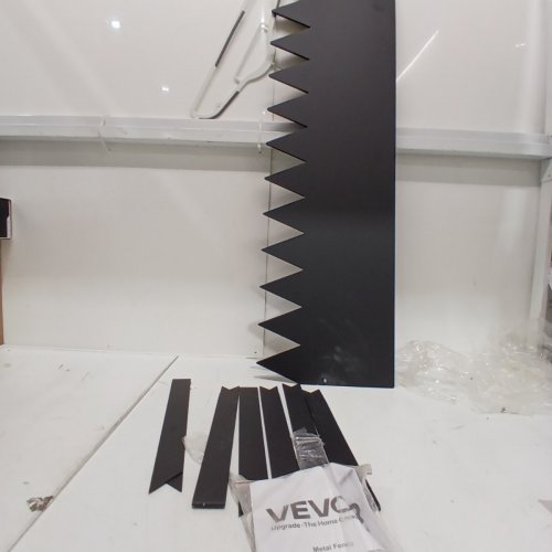 4PK VEVOR STEEL RUST-RESISTANT PATHWAY DIVIDER LANDSCAPE EDGING - 40" X 12" - BLACK image 3