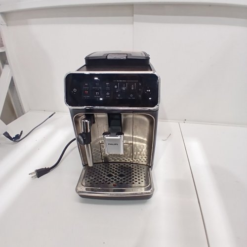 PHILIPS 3300 SERIES FULLY AUTOMATIC ESPRESSO MACHINE WITH BUILT-IN GRINDER & MILK FROTHER - BLACK CHROME (MODEL: EP3326/90) image 3