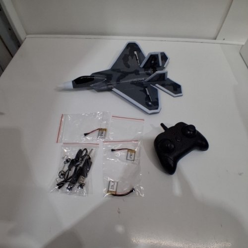 DEERC RC AIRCRAFT - 2.4 GHZ, 2 CH - GREY / BLACK CAMOUFLAGE (MODEL: FX622) image 3