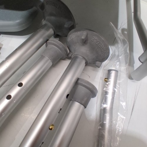 MEDLINE TRANSFER BENCH WITH BACK, KNOCKDOWN, MICROBAN image 3