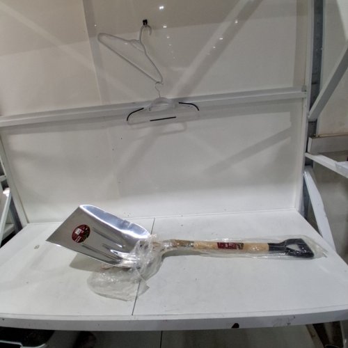 GARANT SNOW CUTTER / GRAIN SCOOP SHOVEL -47" -SILVER /RED (MODEL:GA117D) image 2