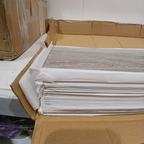 35PK ART3D PEEL AND STICK DIY SELF-ADHESIVE WATERPROOF INDOOR VINYL FLOORING - 6" X 36" - LIGHT GREY image 4