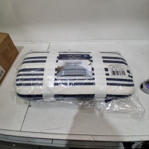 3PC NAUTICA COASTLINE STRIPE COMFORTER SET - QUEEN - NAVY BLUE AND WHITE (ITEM: 2574203) image 2