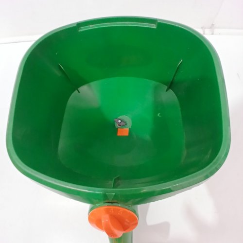 SCOTTS WHIRL HAND-POWERED GRASS SEED SPREADER - 1500SQ. FT - GREEN / ORANGE (MODEL: LB13594) image 3