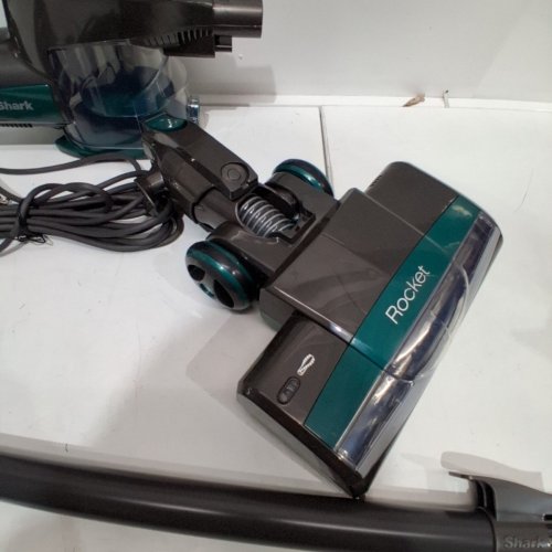 SHARK ULTRA LIGHTWEIGHT CORDED STICK VACUUM WITH EASY EMPTY CANISTER - 120V - GREEN/GREY (MODEL: CS110EMC) image 5