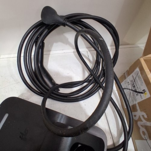 FLO HOME X3 LEVEL 2 ELECTRIC VEHICLE CHARGING STATION - FITS ALL J1772 CONNECTION EV'S - 240V - 12KW - 50AMP - 25 FT CABLE - BLACK (MODEL: HOX3F2A1A1) image 3