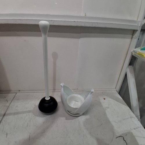OXO GOODGRIPS TOILET PLUNGER NO TOUCH CANISTER- WHITE image 2