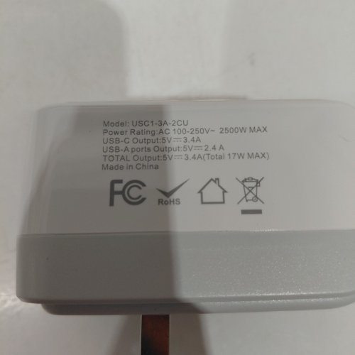 VINTAR FOLDABLE TRAVEL ADAPTER - US TO JAPAN - WHITE (MODEL: USC1-3A-2CU) image 2