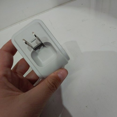 VINTAR FOLDABLE TRAVEL ADAPTER - US TO JAPAN - WHITE (MODEL: USC1-3A-2CU) image 4