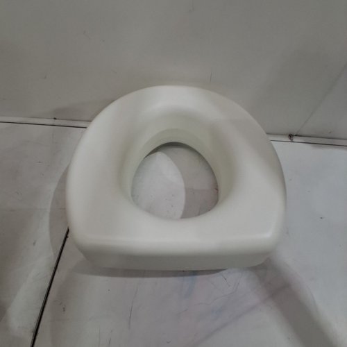 HEALTHSMART PORTABLE ELEVATED ROUND TOILET SEAT RISER WITH SLIP RESISTANT PADS - 5" RAISED - WHITE (MODEL: 522-1508-1901) image 3