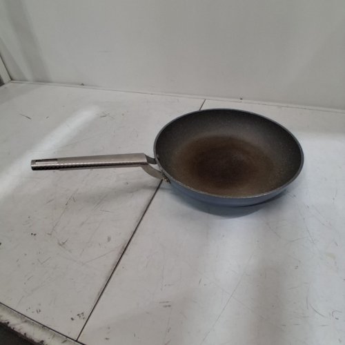 THE ROCK WAVE NON-STICK WAVE TEC GRIP FRY PAN -12''- BLUE image 2