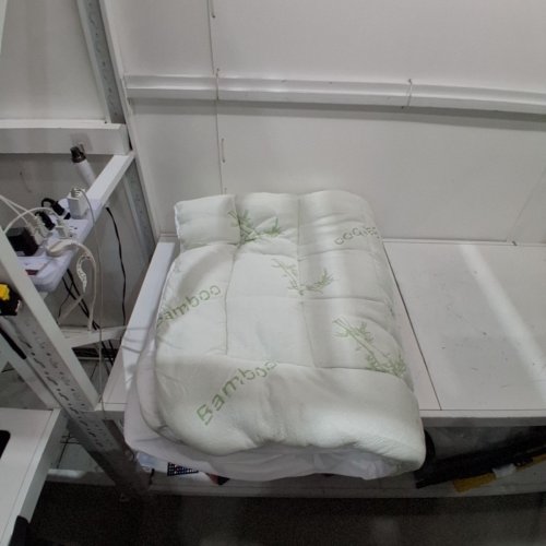 FRACHO ULTRA SOFT COOLING MATTRESS TOPPER - QUEEN - GREEN/WHITE image 2