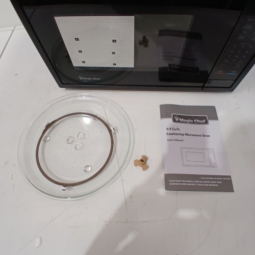 MAGIC CHEF COUNTERTOP MICROWAVE WITH 6 PRE PROGRAMMED COOKING MODES - 0.9 CU. FT - 120V - BLACK (MODEL: MC99MBF) image 4