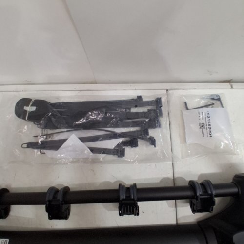 THULE APEX XT 4-BIKE HITCH RACK - 150LBS MAX/CAP - BLACK (MODEL: 9025XT) image 5