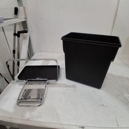 SIMPLEHUMAN IN-CABINET HANGING COUNTER SCRAPS TRASH CAN WITH LID - 10L CAPACITY - BLACK (MODEL: CW1643) image 2