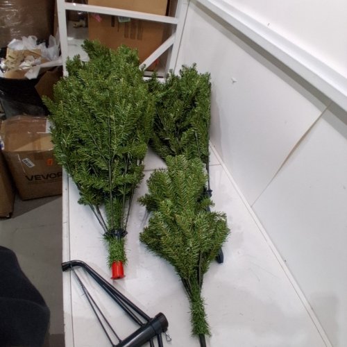 NATIONAL TREE COMPANY DUNHILL FIR ARTIFICIAL CHRISTMAS TREE - 7FT - GREEN (MODEL: QT 0325 ) image 3