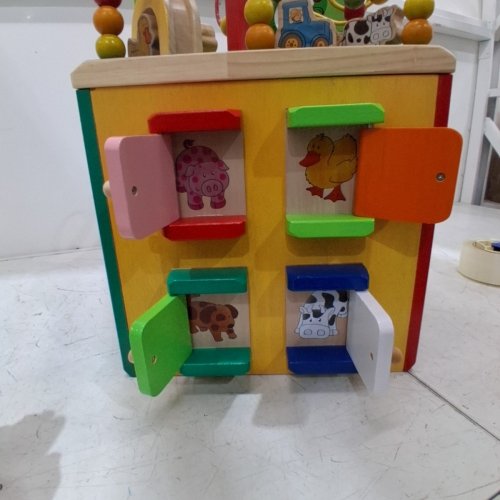 BATTAT WOODEN FARM-THEMED EDUCATIONAL ACTIVITY CUBE - AGES 1+ (MODEL: BT2599) image 5