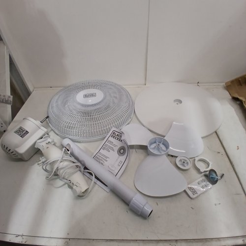 BLACK+DECKER STAND FAN WITH REMOTE - 16" - WHITE (MODEL: BFSR16W) image 3