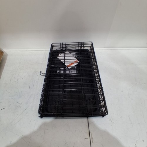 AMAZON BASICS SINGLE DOOR FOLDABLE METAL WIRE DOG CRATE WITH TRAY - 22" - BLACK (MODEL: 9001N-22A) image 2