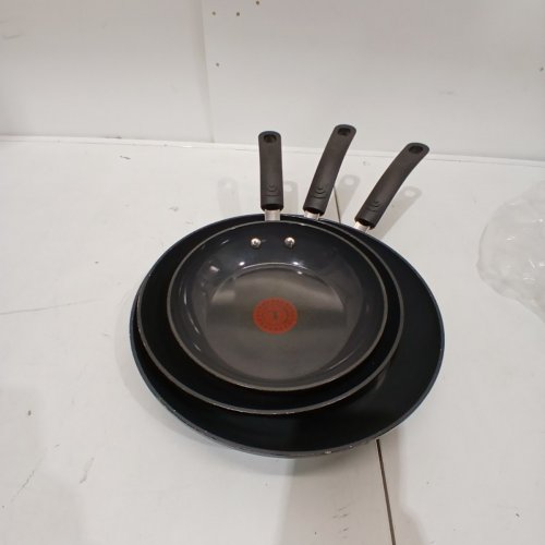 3PC T-FAL ELITE CERAMIC NON-STICK SKILLET SET - 8"/9.75"/11.25" - BLACK/RED (MODEL: 8899888) image 2