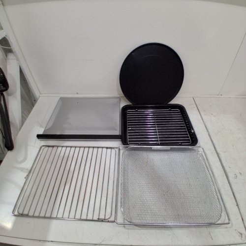6PC BREVILLE OVEN ACCESSORIES INCLUDING - BAKING PAN, 3 WIRE GRILL RACKS, PIZZA PAN AND TRAY CRUMB - BLACK / STAINLESS STEEL (FOR THE SMART OVEN AIR FRYER) image 7