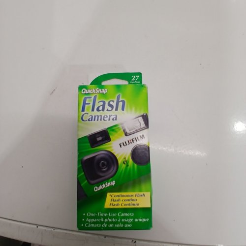 FUJIFILM 35MM QUICKSNAP SINGLE USE CAMERA, FUJIFILM 400 SPEED FILM - 27 EXP. POSES image 2