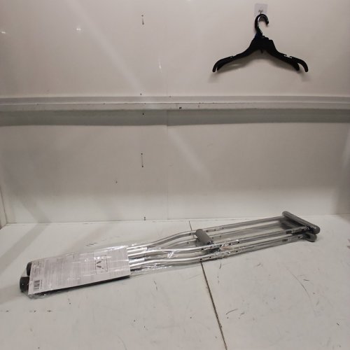 MEDLINE GUARDIAN STANDARD ALUMINUM ADJUSTABLE CRUTCHES - 5.2FT TO 5.10FT - ALUMINUM (MODEL: MDSV80535) image 2