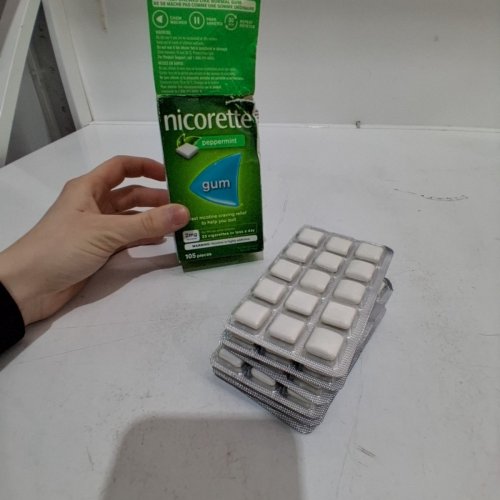 105PK NICORETTE NICOTINE GUM - 2MG - PEPPERMINT image 2