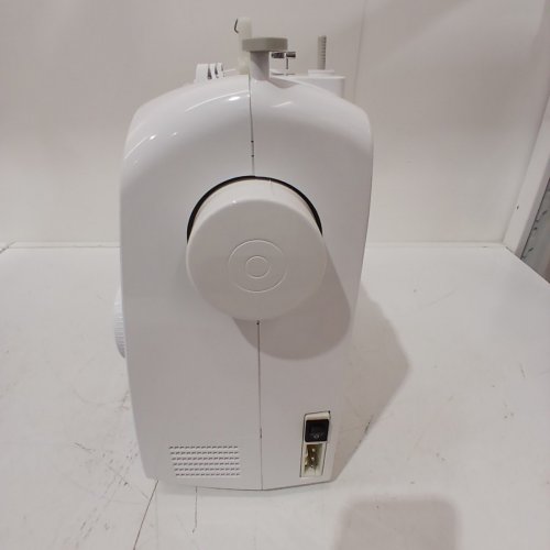 BROTHER LIGHTWEIGHT FULL-FEATURED ELECTRIC SEWING MACHINE - WHITE (MODEL: XM2701) image 6