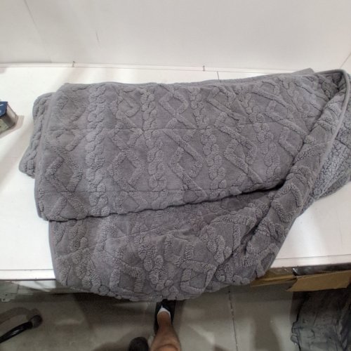 PLUSH SOFT WEIGHTED BLANKET - QUEEN (60" X 80") - 15 LBS - GRAY image 5