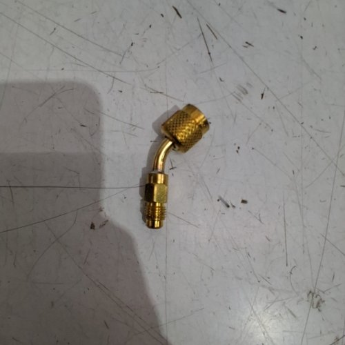 YELLOW JACKET 45 DEGREE MALE FLARE WITH SCHRADER CORE IN MALE END - 5/16" FEMALE QC - 1/4" MALE FL - BRASS (MODEL : 19173) image 2