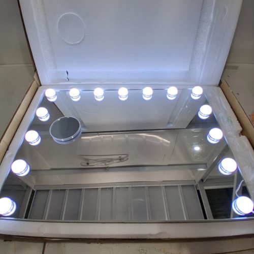 MOONEE HOLLYWOOD VANITY MIRROR WITH 3 COLOUR LIGHTING OPTIONS AND USB CHARGING PORTS -23" X 18" - (MODEL: HLW-5846) image 3
