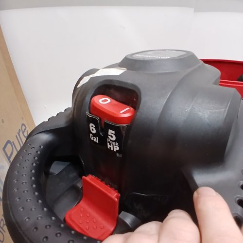VACMASTER WET/DRY SHOP VACUUM WITH POWERFUL SUCTION AND DETACHABLE BLOWER- 1-1/4 " HOSE - 6GAL - 8HP - RED/BLACK - (MODEL: VBVB611PF 1011) image 2