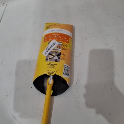SWIFFER DUSTERS HEAVY DUTY 3FT EXTENDABLE HANDLE STARTER KIT FOR MULTI SURFACE CLEANING (COMES WITH 4 DUSTERS) image 3