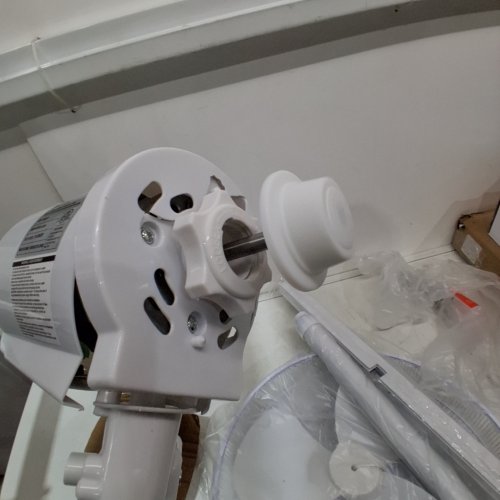 TOOLTECH 3-SPEED OSCILLATING PEDESTAL FAN - 16" - WHITE (MODEL: 100077) image 2