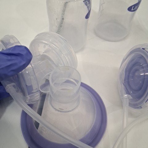 LANSINOH SIGNATURE PRO PORTABLE DOUBLE ELECTRIC BREAST PUMP WITH LCD SCREEN | 3 POWER MODES, FLANGES, 2 BOTTLES - PURPLE/WHITE (MODEL: 44677-0530-90) image 7