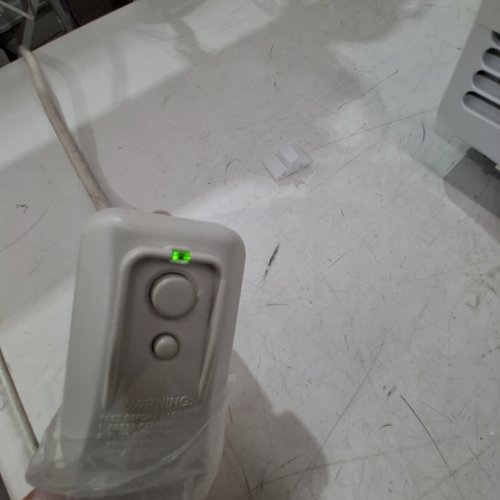 GE APPLIANCES MECHANICAL ROOM AIR CONDITIONER FOR SMALL ROOMS - 5000BTU - 150SQ. FT (MODEL: AWAS05BWFC) image 3