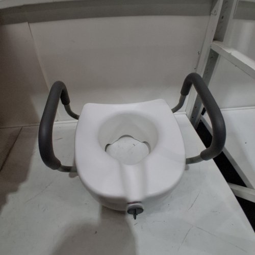 CAREX E-Z LOCK LOCKING RAISED TOILET SEAT WITH ARMRESTS - 5" - 300 LBS MAX -WHITE/ GREY (MODEL: B311C0) image 2