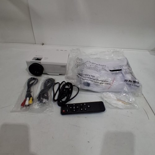 EOKEIY PROFESSIONAL MINI VIDEO PROJECTOR WITH SCREEN - WHITE (MODEL: HI-04) image 4