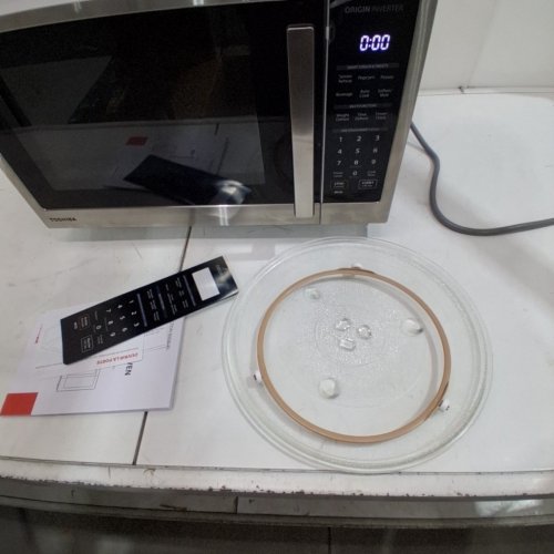 TOSHIBA INVERTER MICROWAVE OVEN - 1200W - 1.4 CU. FT. - STAINLESS-STEEL (MODEL:ML4-EM14KIS) image 4