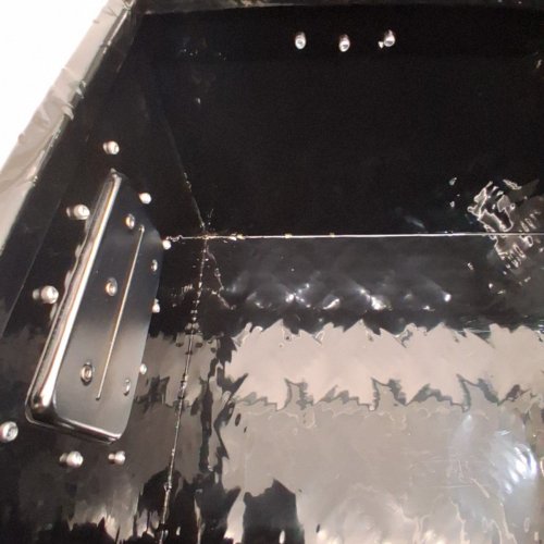 VEVOR HEAVY DUTY DIAMOND PLATE TRUCK BED TOOL BOX - 30" X 13" X 9.6" - ALUMINUM BLACK (MODEL- TB19-1B) image 6