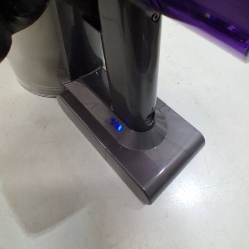 DYSON V8 RECHARGABLE HANDHELD STICK VACCUM WITH ATTACHMENTS - GREY (MODEL: SV25) image 2