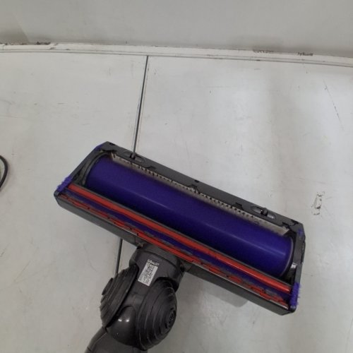 DYSON V8 RECHARGABLE HANDHELD STICK VACCUM WITH ATTACHMENTS - GREY (MODEL: SV25) image 3