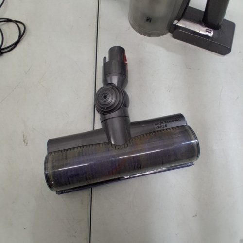 DYSON V8 RECHARGABLE HANDHELD STICK VACCUM WITH ATTACHMENTS - GREY (MODEL: SV25) image 5