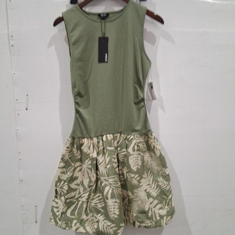 WOMEN'S MEXX MIXED MEDIA BALLOON SKIRT DRESS -SMALL - SAGE GREEN AND CREAM image 2