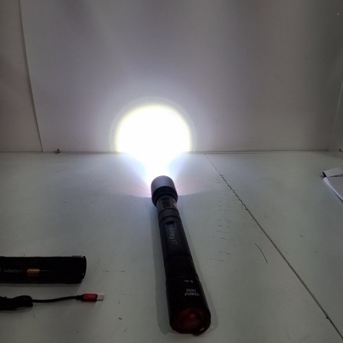 INFINITY X1 FLASHLIGHT - 7000 LM - 13" - BLACK / RED image 4