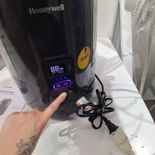 HONEYWELL DUAL COMFORT COOL & WARM MIST HUMIDIFIER WITH HUMIDISTAT, DIGITAL CONTROL PANEL, ESSENTIAL OIL CUP & AUTO SHUT-OFF - 1.5GAL - BLACK (MODEL: HWC778BC) image 2