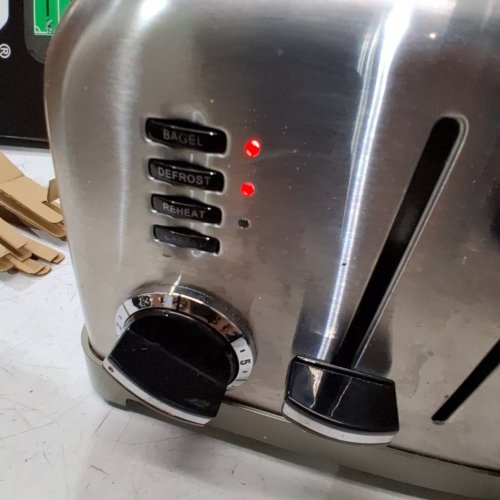 CUISINART 4-SLICE METAL CLASSIC TOASTER - CHROME - (CPT-180C) image 2